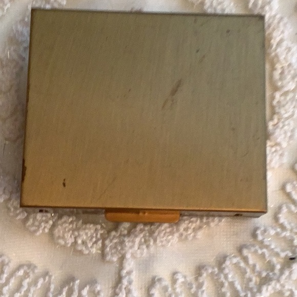VINTAGE “MENDA” 1950s 1960s PETTY CASH 💰 COIN COMPACT CASE, Goldtone Metal - Picture 4 of 5